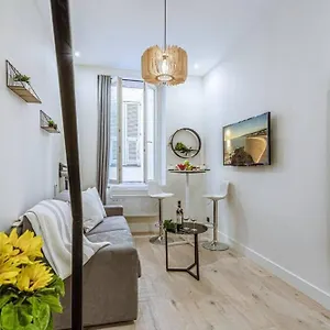 Bunico 1 - Old Town Renovated Apartment
